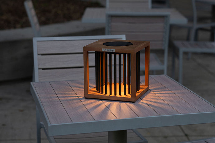 Les Jardins Akin Solar LED Table Light
