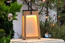 Les Jardins Tecka Outdoor Solar LED Lamp