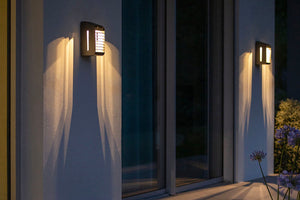 Les Jardins Storm Solar LED Wall Light