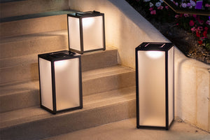 Les Jardin Tradition Outdoor Solar LED Lantern